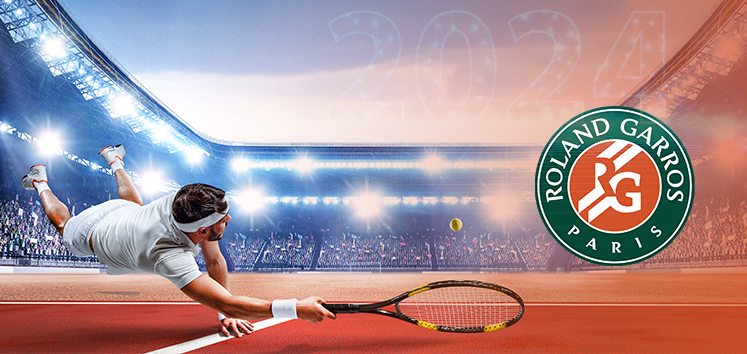 logo roland garros 2024 con tennista sul campo rosso